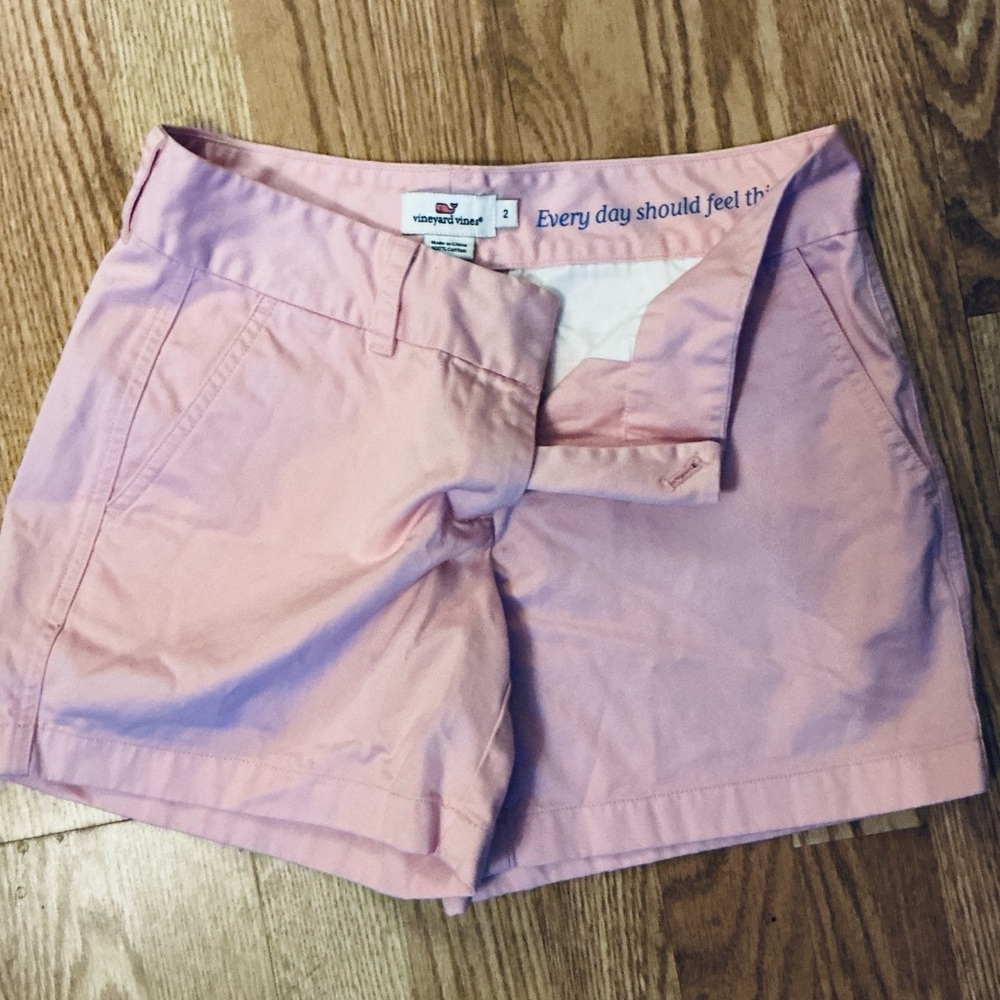 Vineyard Vines Light Pink Women's Shorts Size 2 - Picture 1 of 4
